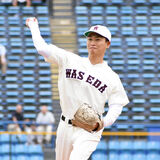 【大学野球】早大OBのヤクルト・青木宣親GM特別補佐が東京六大学の始球式に登場 自己採点は「100点」のニュースの画像