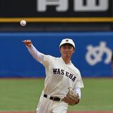 ヤクルト・青木宣親GM特別補佐が神宮で始球式 早大のユニホームに身を包み「当時を思い出して投げました」のニュースの画像
